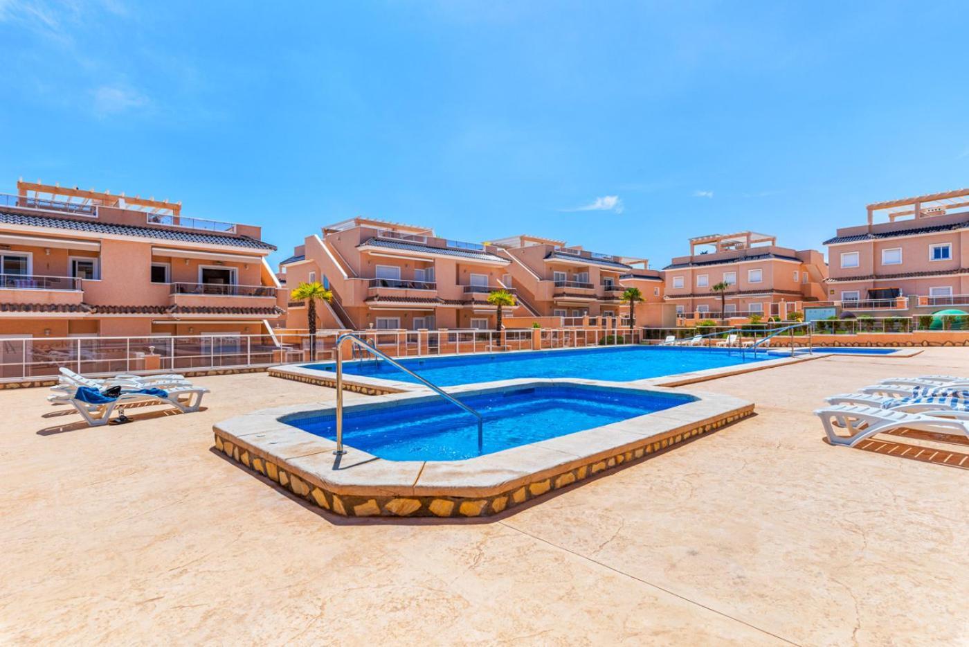 Penthouse Punta Prima Indoor&outdoor pool Torrevieja Exterior foto